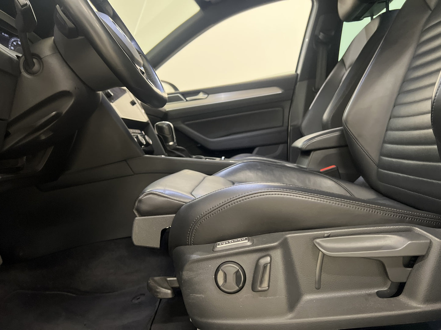 Volkswagen Passat Alltrack 2.0 TDI 4M Cockpit D-Värm Skinn