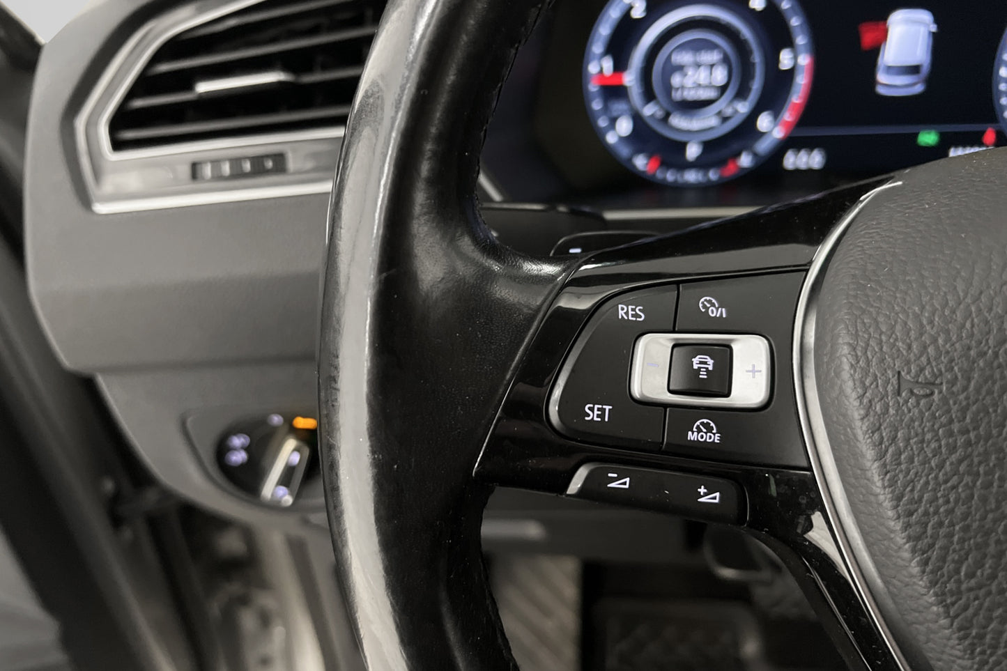 Volkswagen Tiguan 4M 190hk Premium Cockpit Värmare Drag