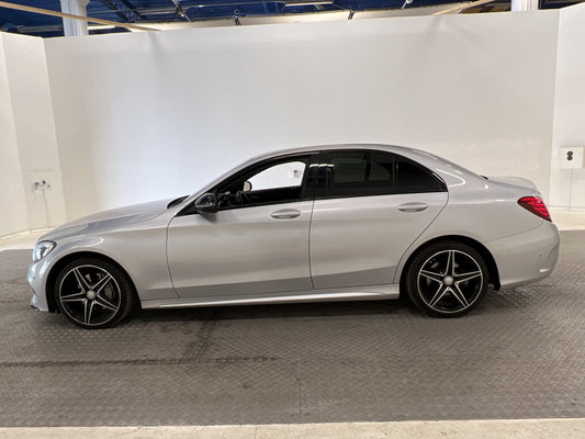 Mercedes-Benz C 220d AMG Night Kamera Skinn Keyless 0,4l/mil