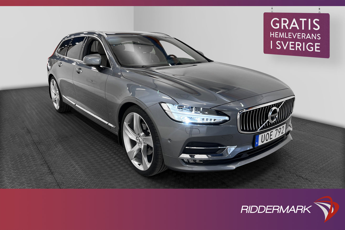 Volvo V90 D5 AWD Inscription D-Värm Pano B&W Skinn 360° HuD