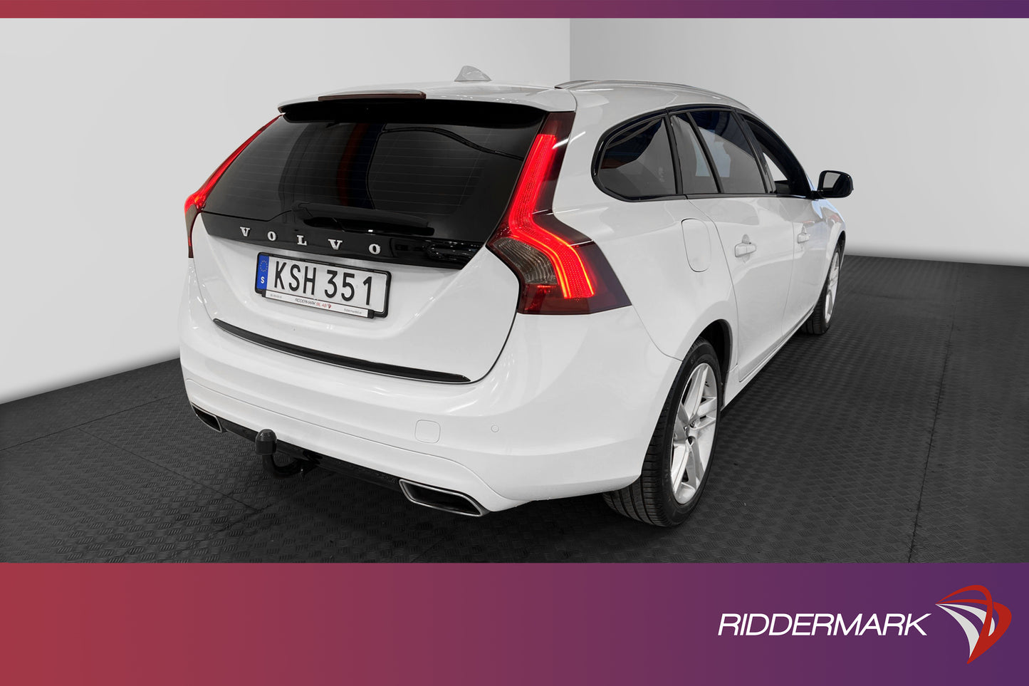 Volvo V60 D6 Plug-in Hybrid AWD 283hk Summum Drag