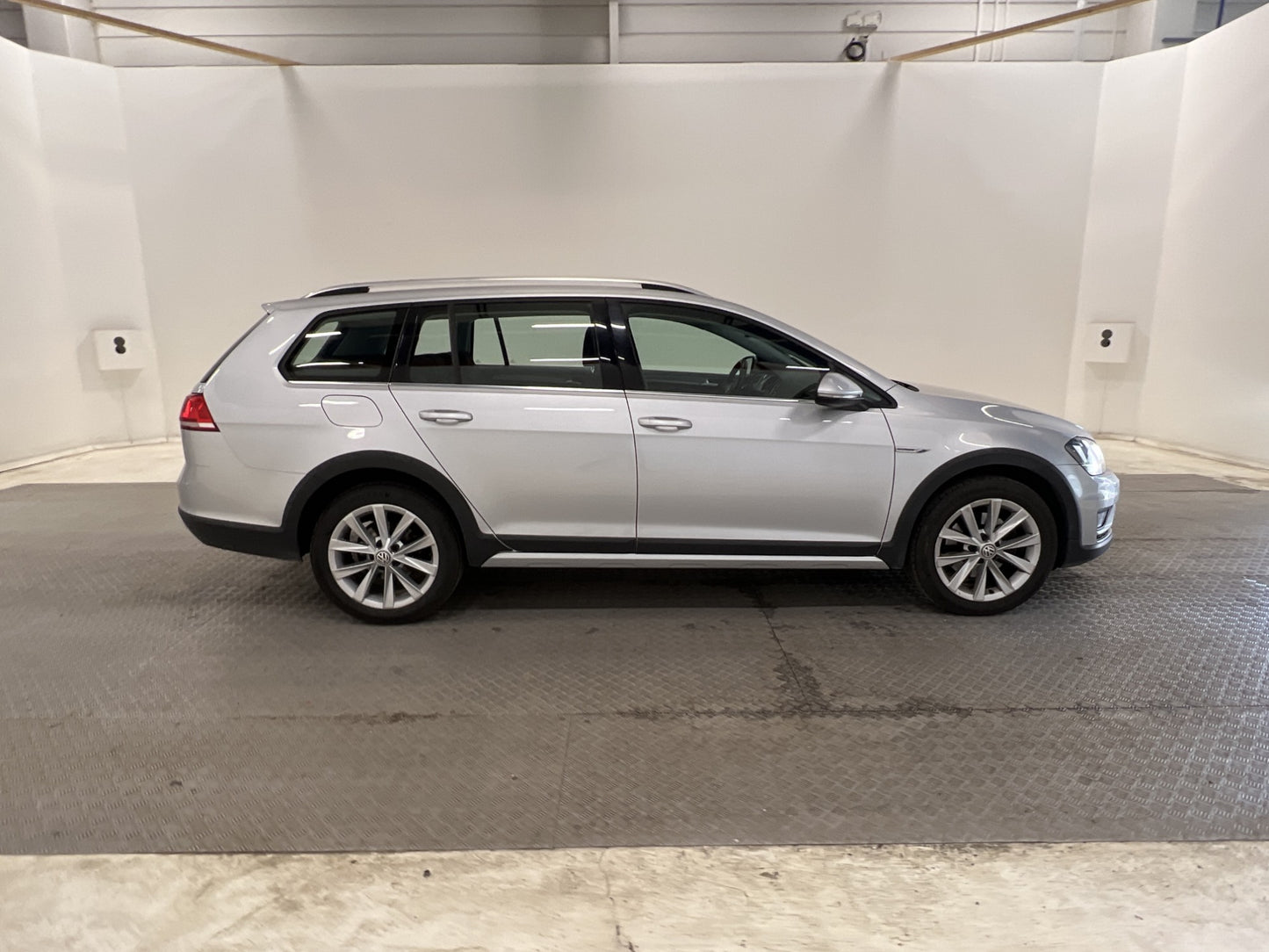 Volkswagen Golf Alltrack 2.0 TDI 4M Premium D-värm B-kamera