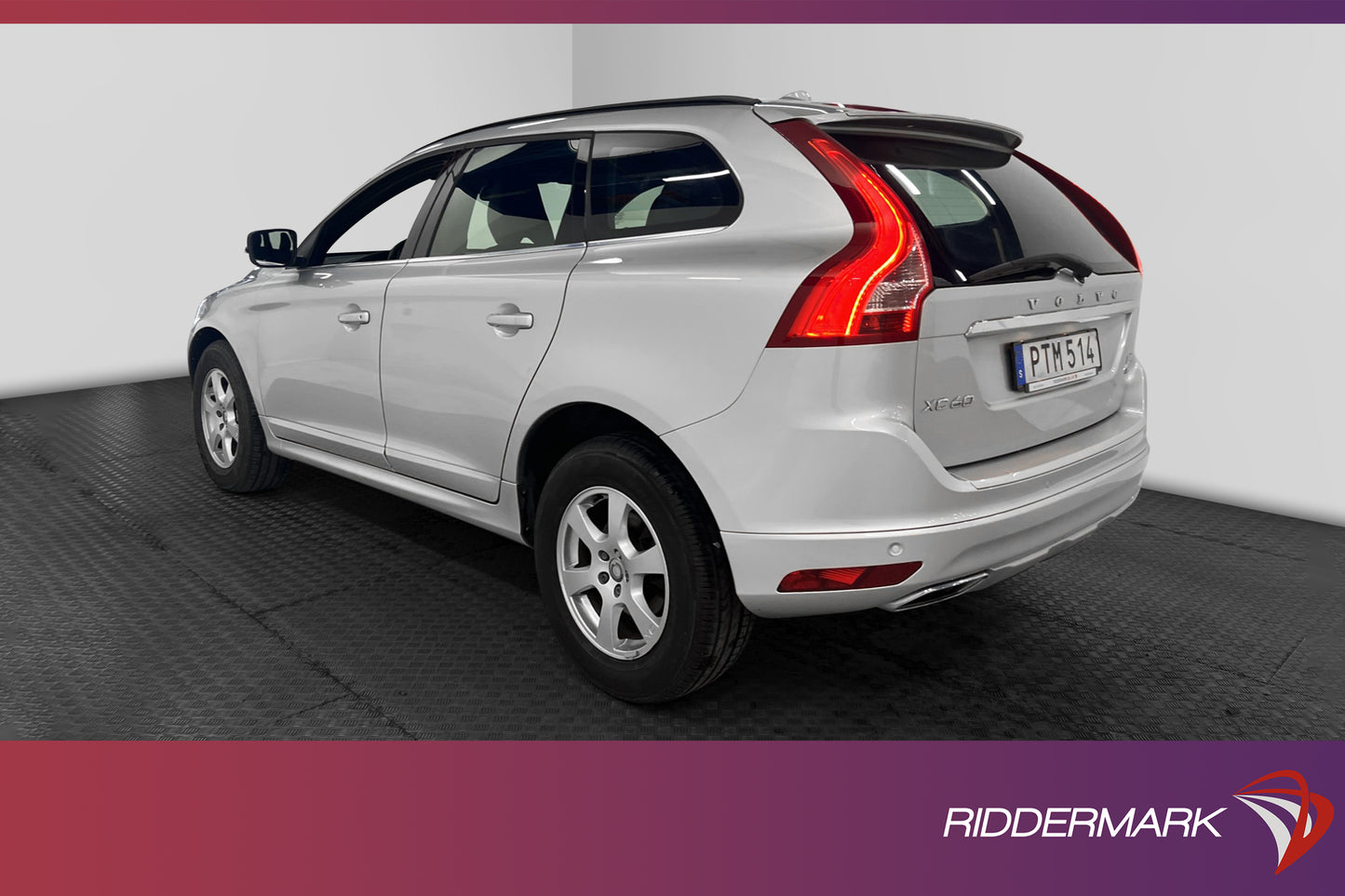 Volvo XC60 D4 190hk AWD Momentum D-Värmare VOC Halvskinn