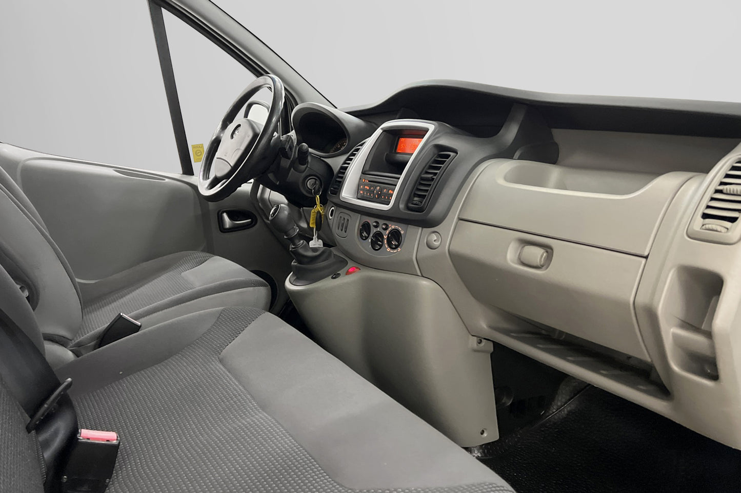 Opel Vivaro 2.0CDTI Lång Dragkrok Nyservad P-sensorer