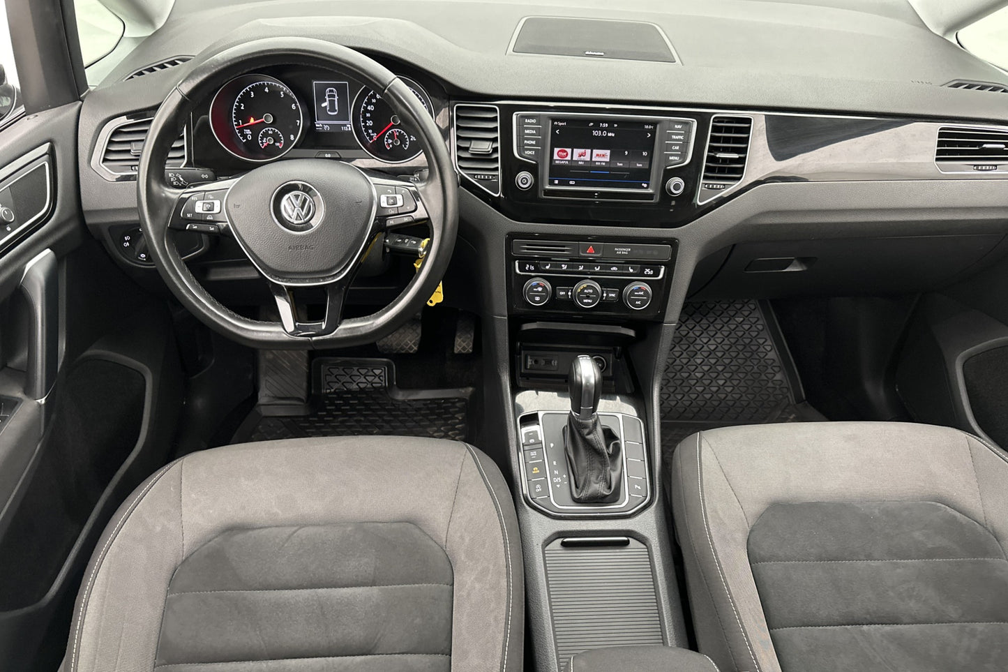 Volkswagen Golf Sportsvan 1.4 TSI 150hk Kamera Dynaudio Navi