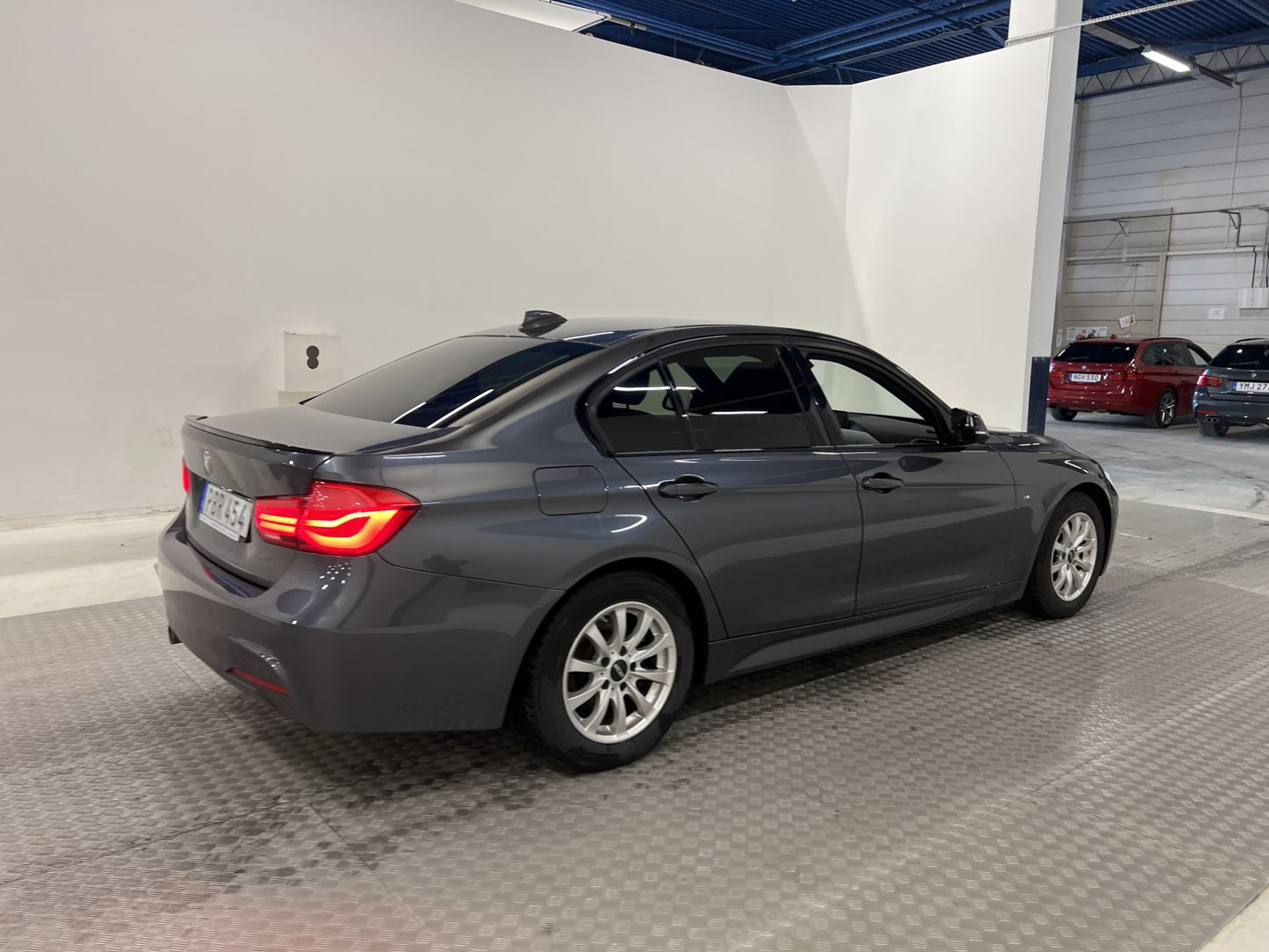 BMW 320d Sedan M Sport Shadow Line HiFi PDC Rattvärme 190hk