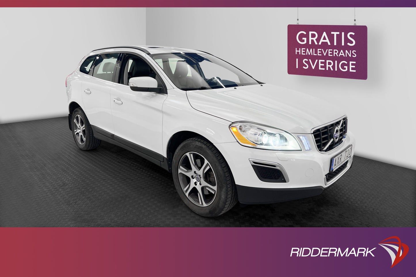 Volvo XC60 D4 AWD Momentum Pano Skinn D-Värm VOC B-Kamera