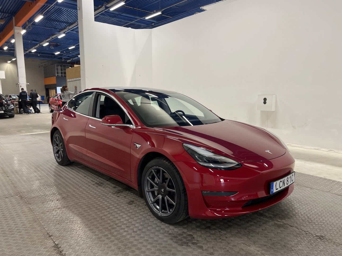 Tesla Model 3 Long Range AWD 440hk Svensksåld Moms