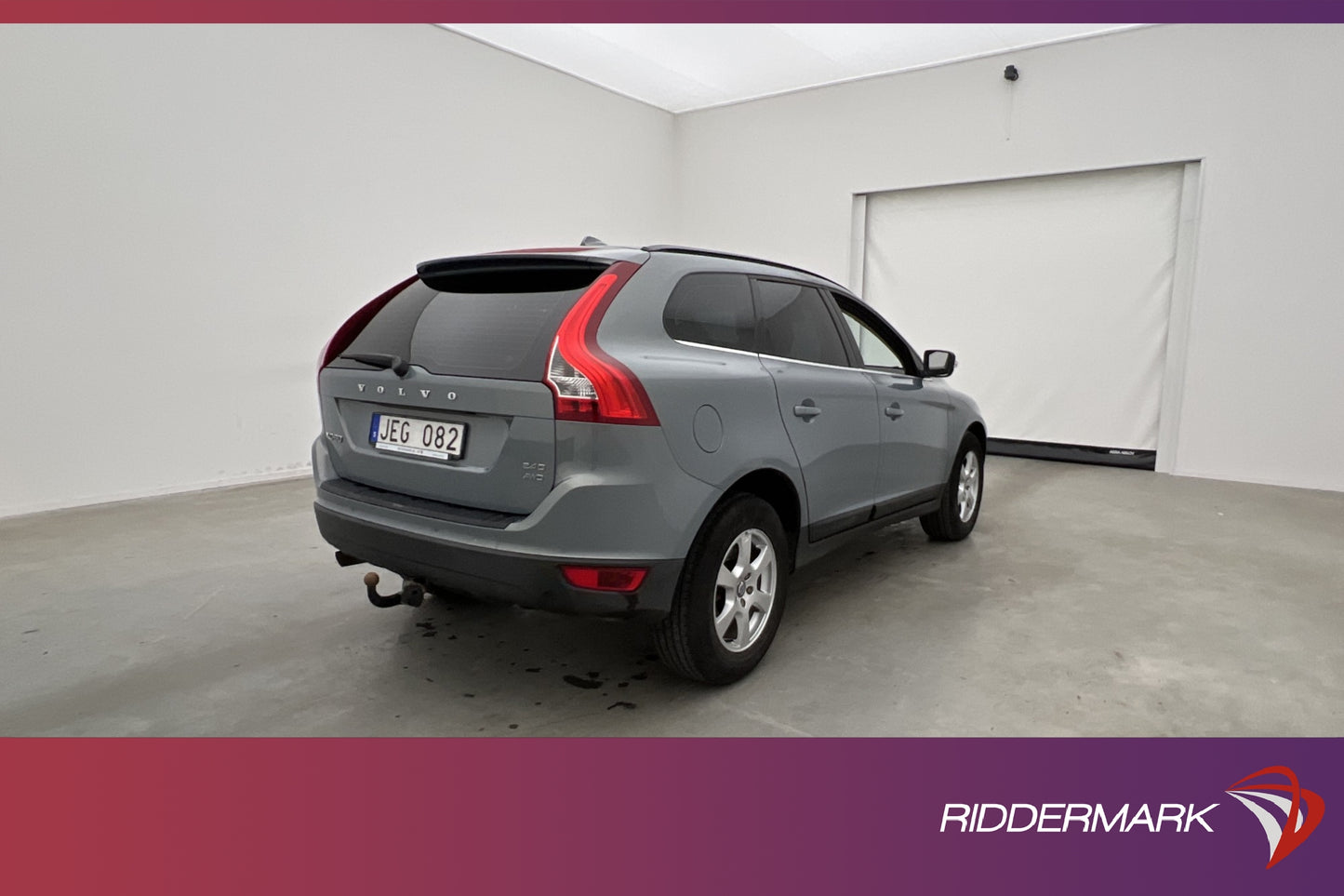 Volvo XC60 2.4D AWD 163hk Momentum Värmare Drag Välservad