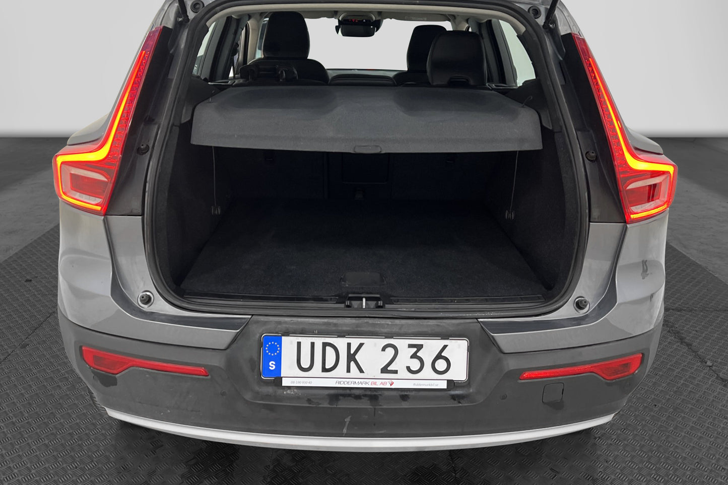 Volvo XC40 D3 AWD Momentum VOC Värmare Keyless Kamera