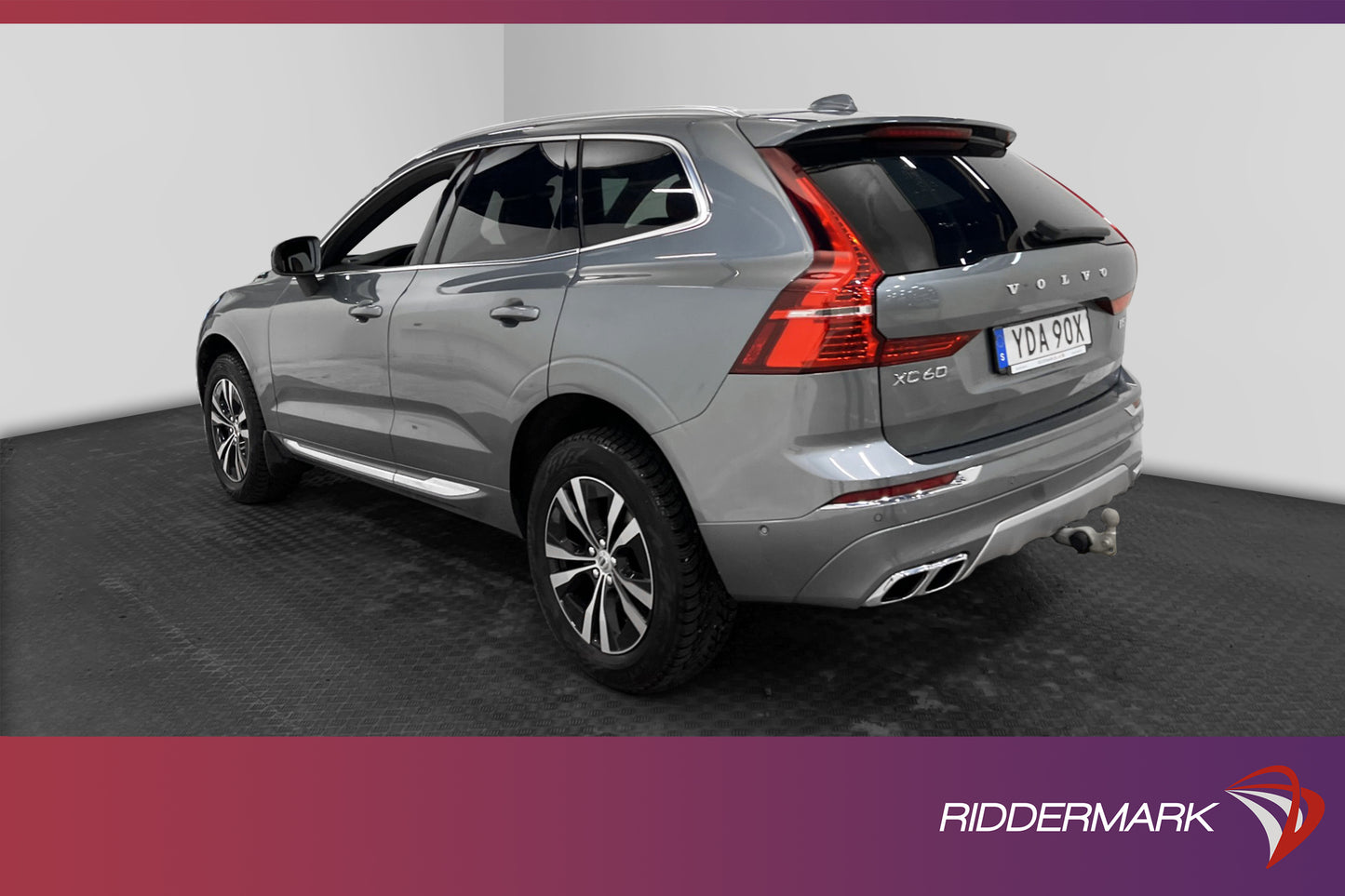 Volvo XC60 B5 AWD Inscription D-värm VOC B&W 360° Pano HuD