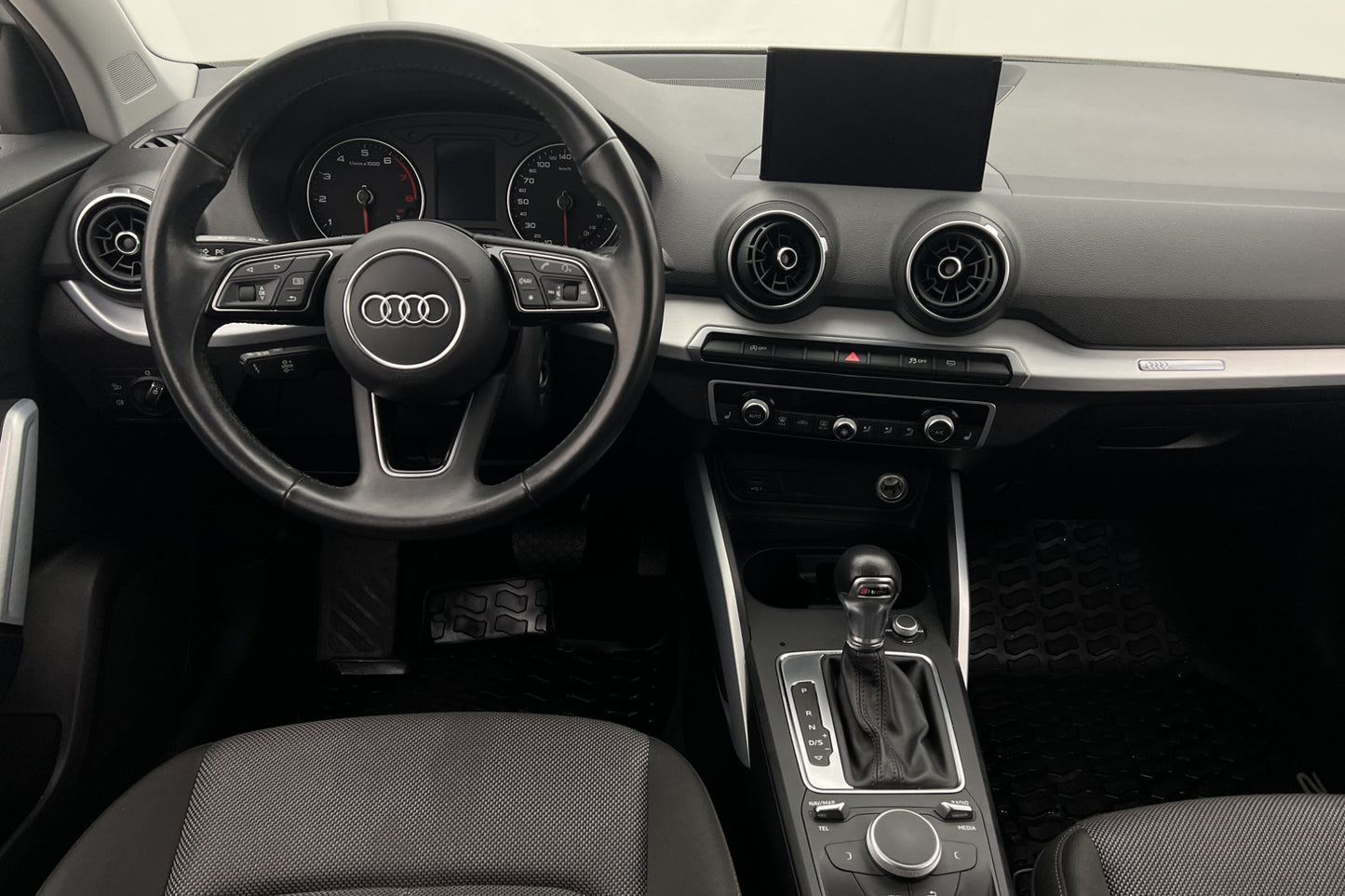 Audi Q2 30 TFSI 116hk Proline Sensorer CarPlay 0.65l/mil