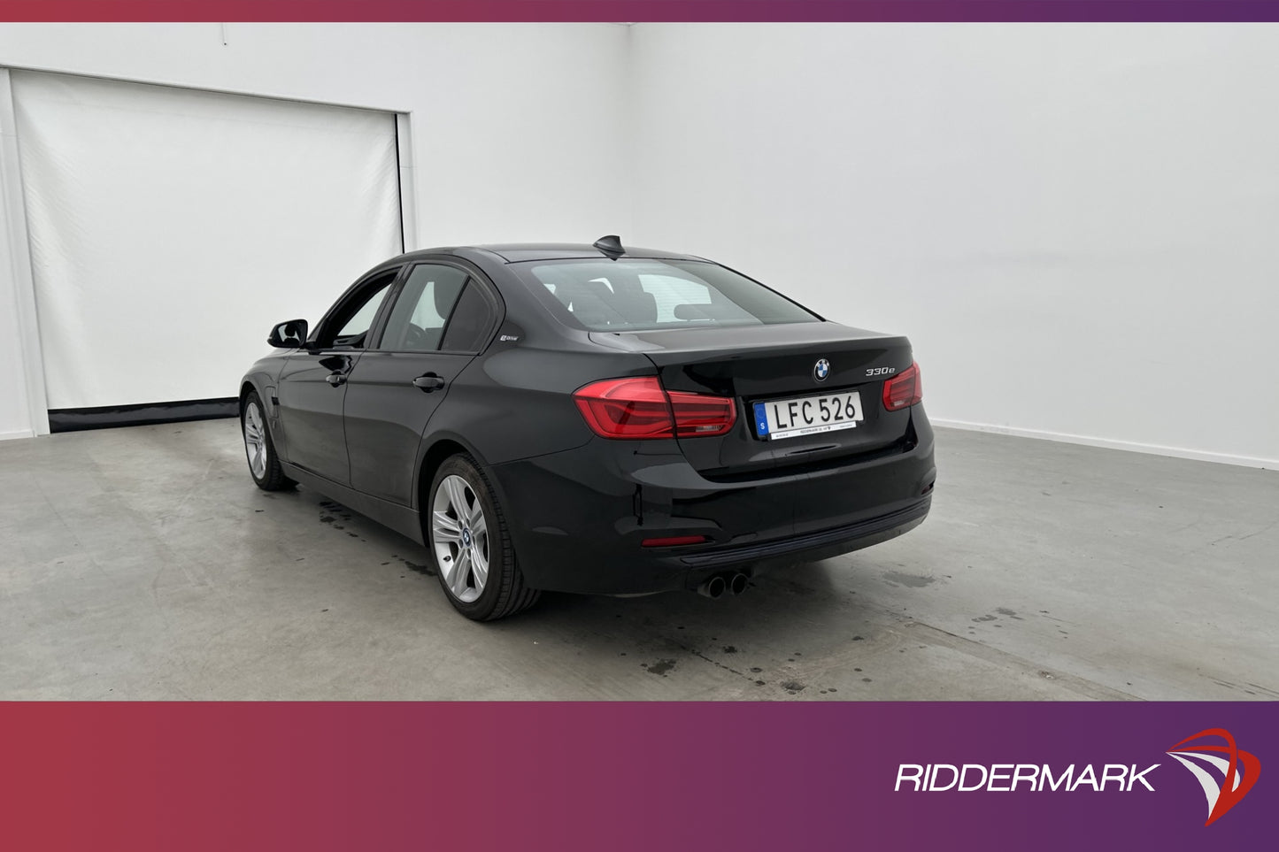 BMW 330 e Sedan 252hk Sport line Navi HiFi Välservad