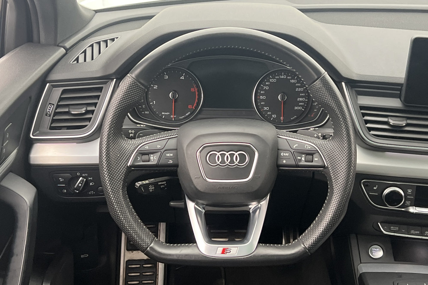 Audi Q5 45 TDI Quattro S-Line Pano B-kam D-värm Drag 231hk