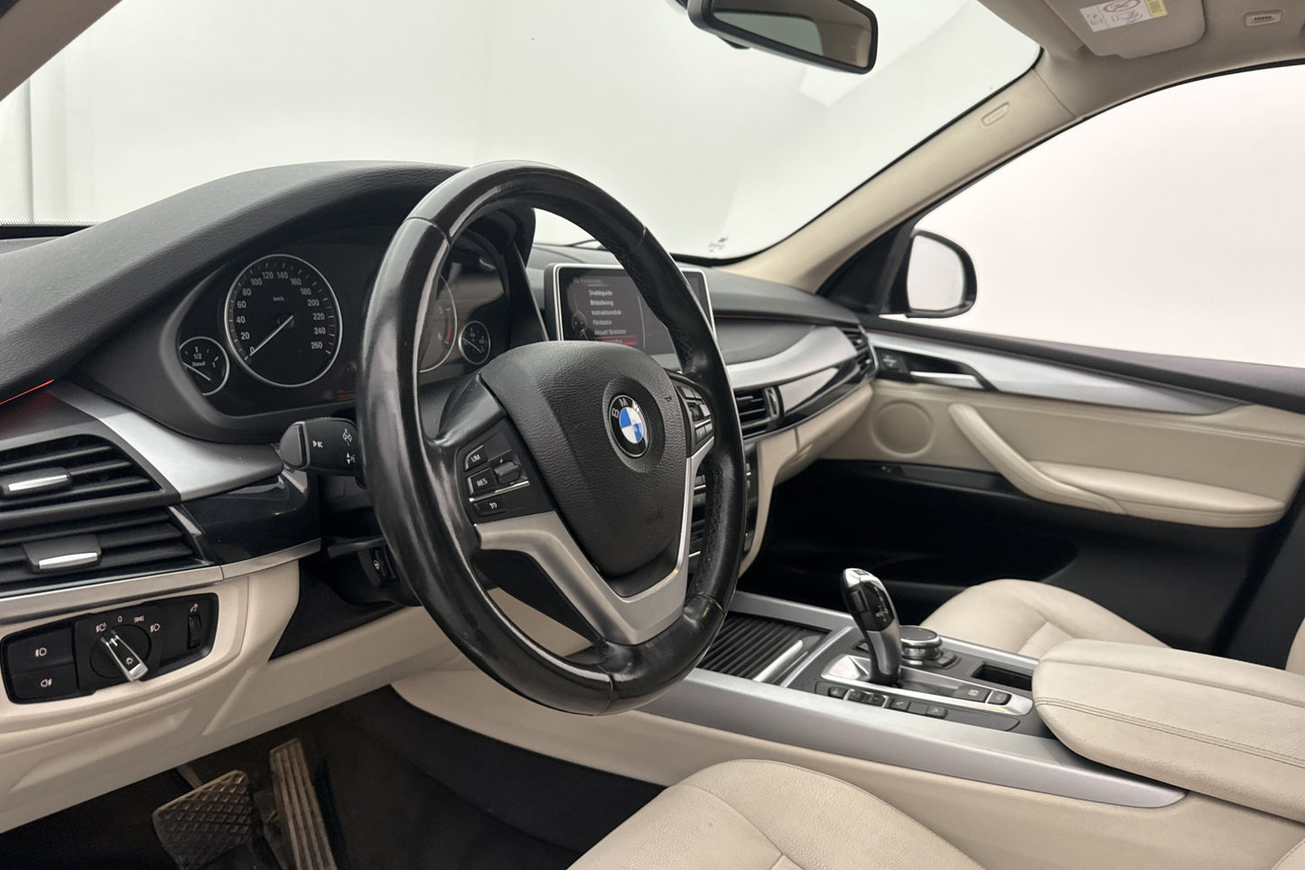 BMW X5 xDrive30d 258hk Navi Skinn Sensorer Välservad