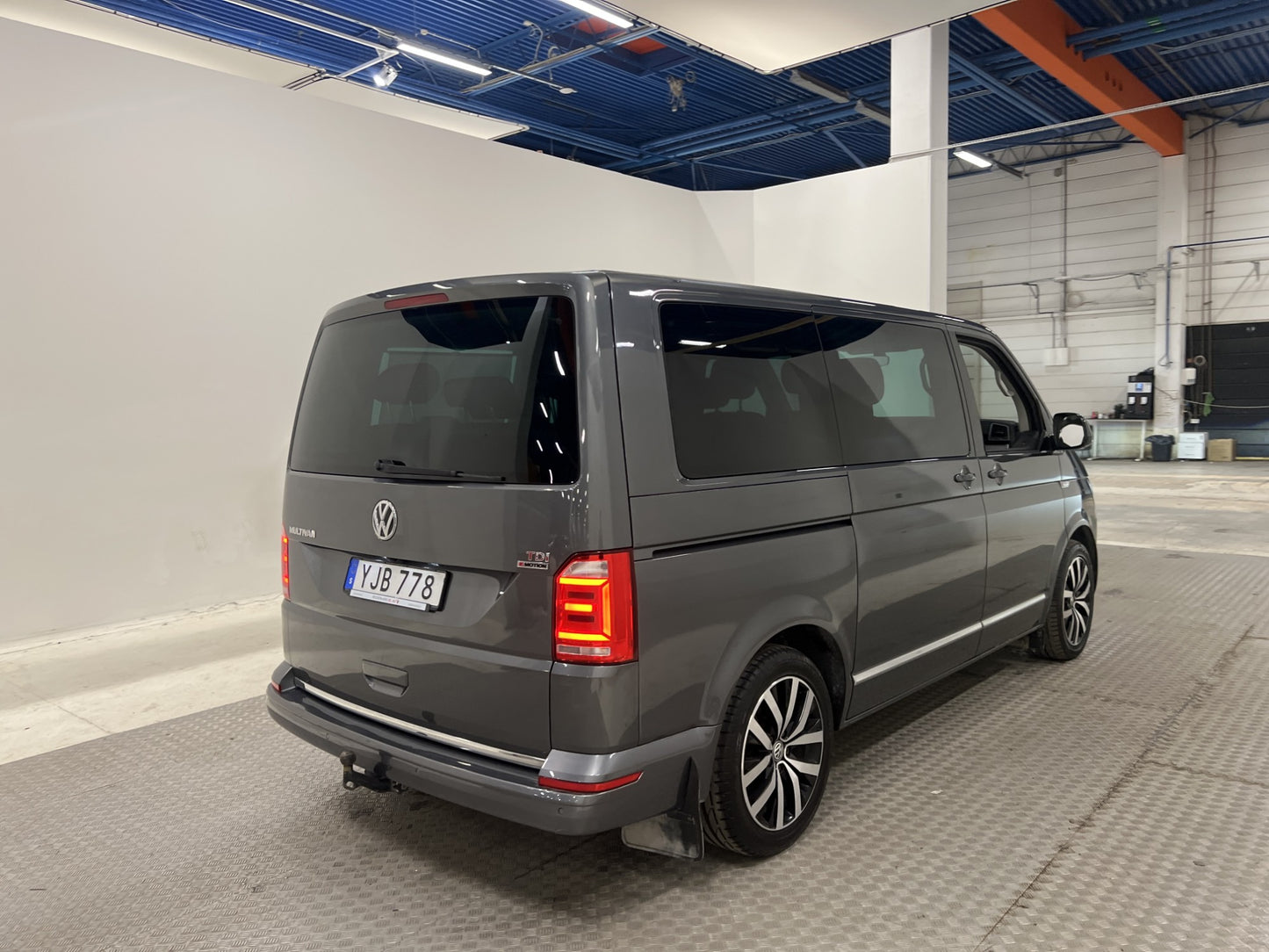 Volkswagen Multivan Highline 205hk 4M DSG Värmare Taklucka