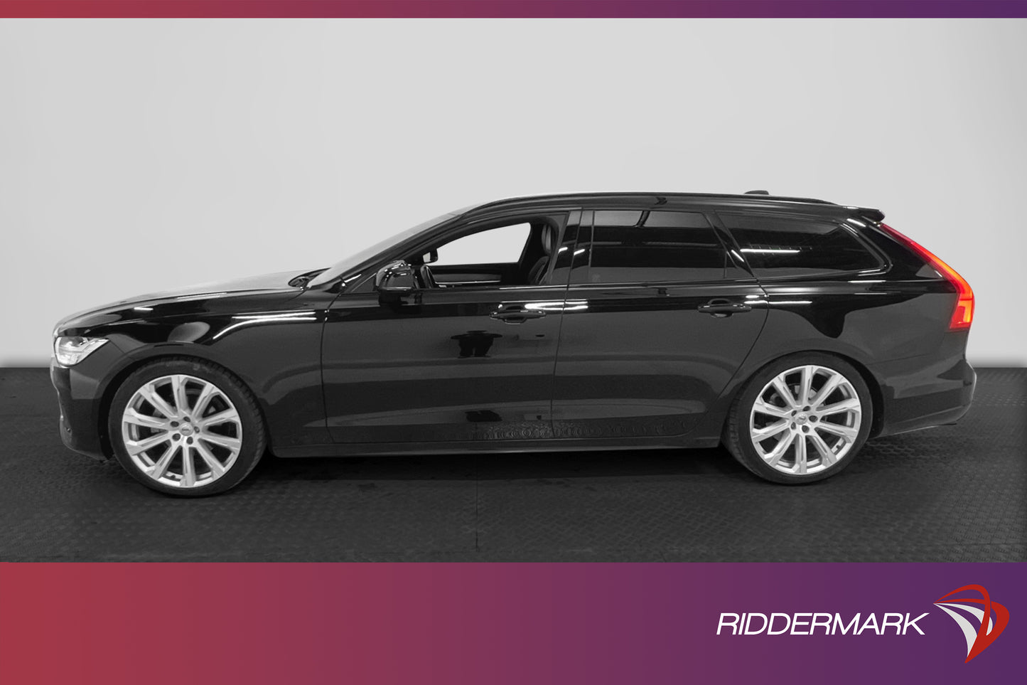 Volvo V90 T4 190hk R-Design Drag 21" CarPlay BLIS Backkamera