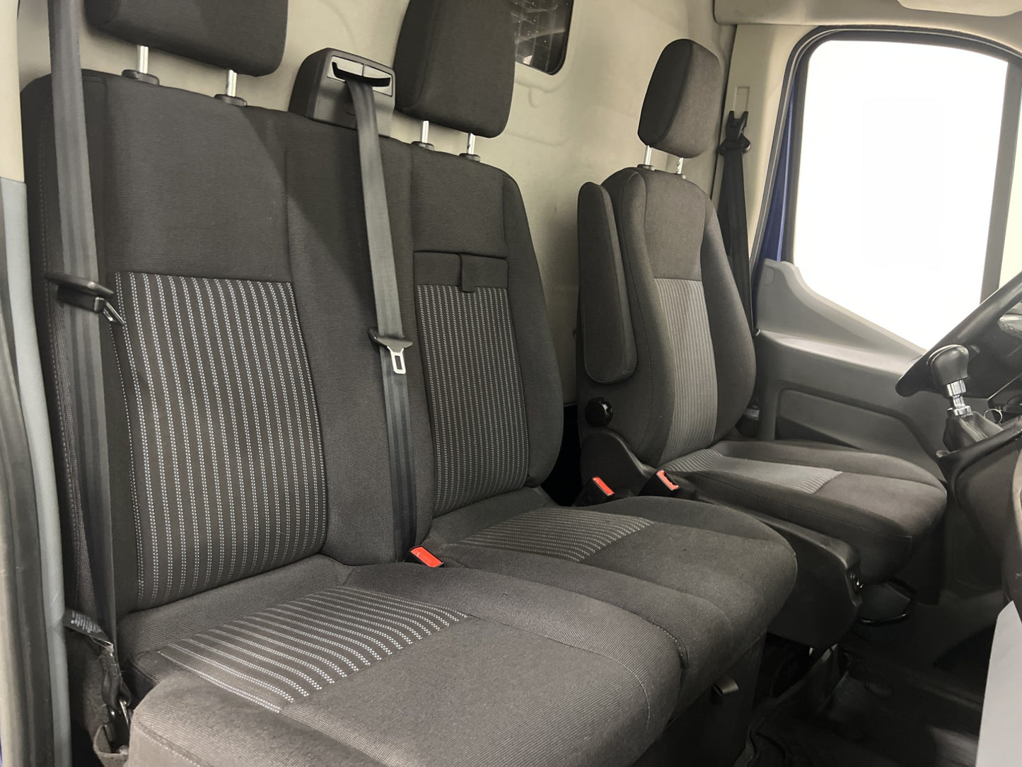 Ford Transit 350 L2H2 170hk AWD Värmare Drag B-Kamera MOMS