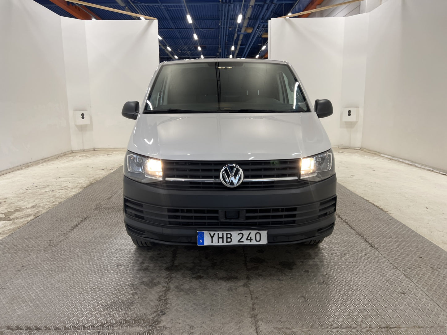 Volkswagen Transporter 150hk DSG Värmare Drag V-inr Moms