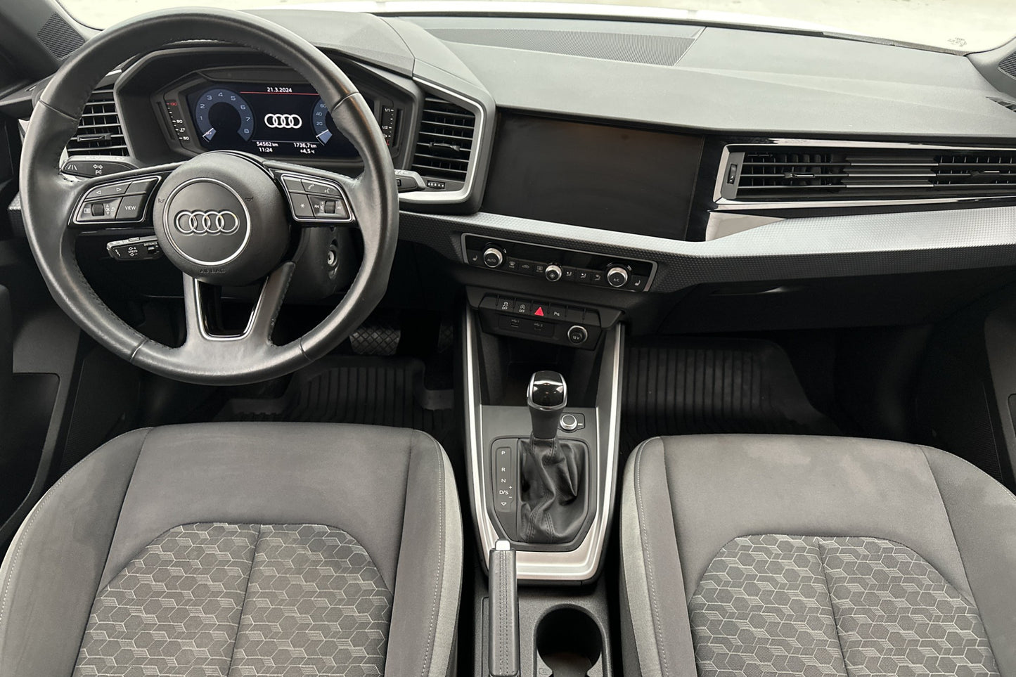 Audi A1 Sportback 35 TFSI 150hk Proline Cockpit P-Sensorer