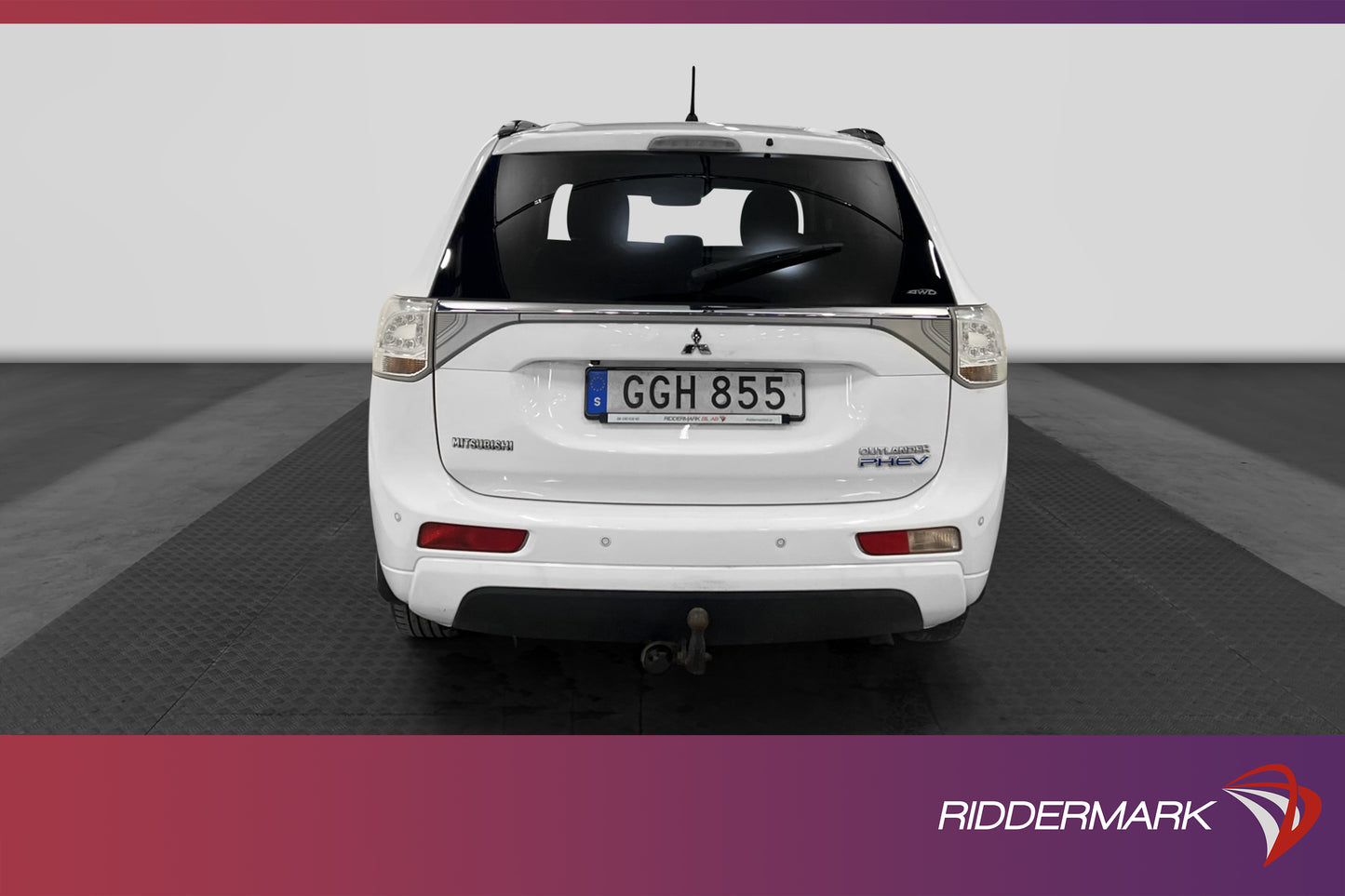 Mitsubishi Outlander P-HEV 2.0 Hybrid 4WD Business B-kam GPS