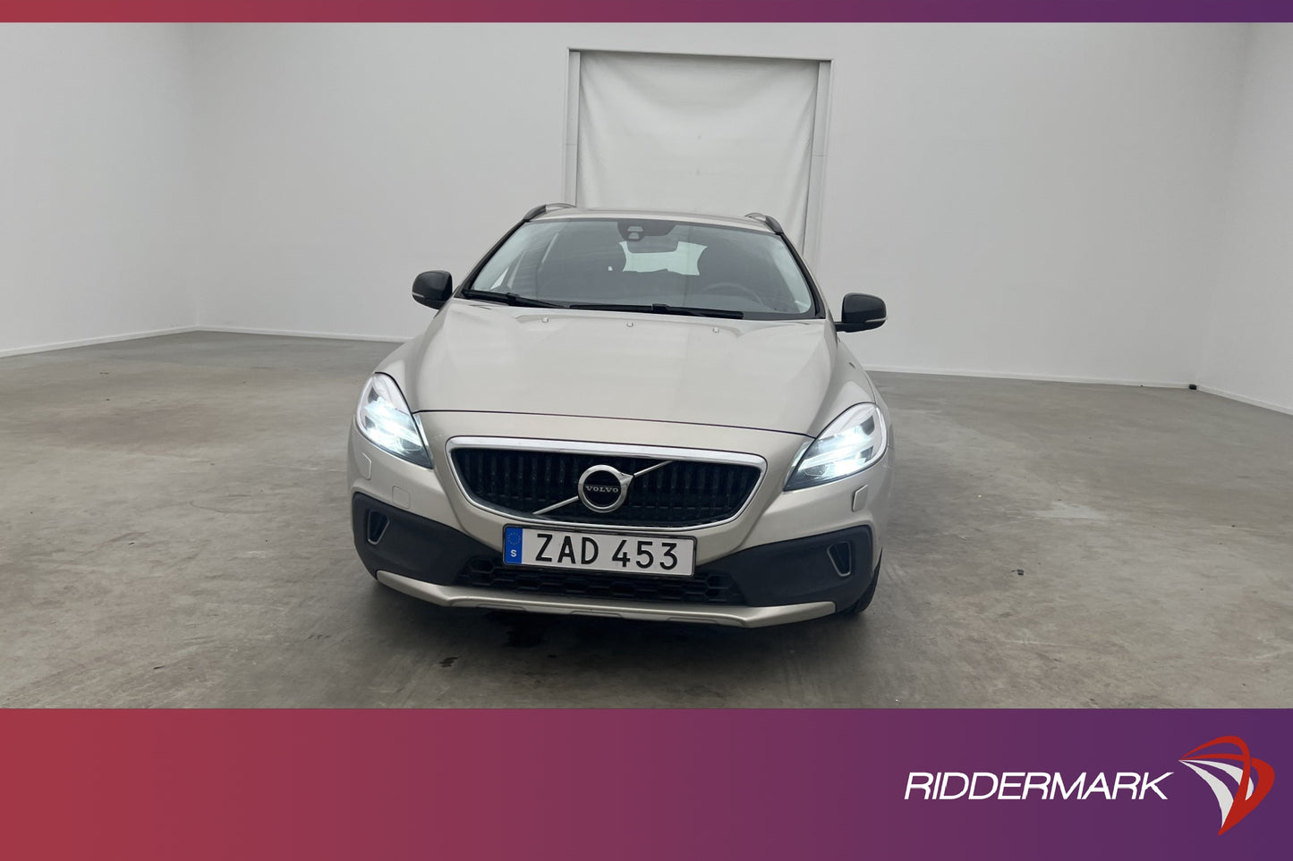 Volvo V40 Cross Country D2 120hk Momentum VOC D-Värm Drag