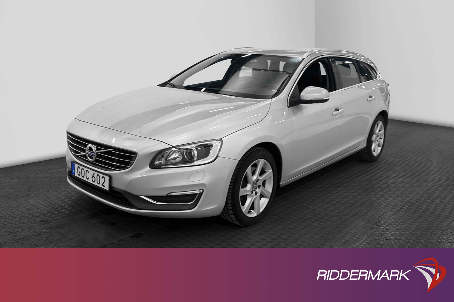 Volvo V60 D4 AWD 181hk Summum Välservad Skinn D-värm Drag