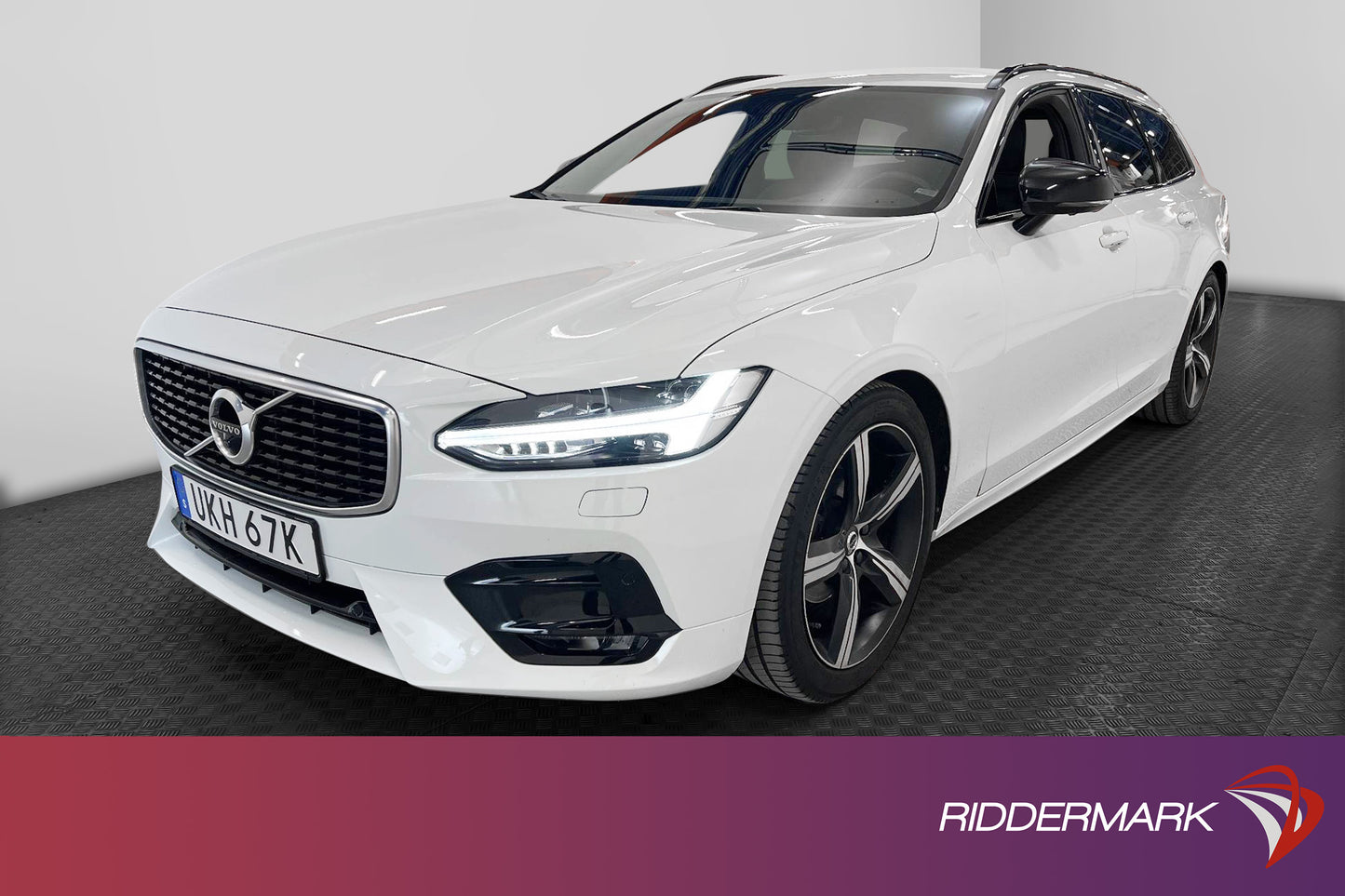 Volvo V90 D4 AWD 190hk R-Design 360° Blis VOC D-värm Välserv