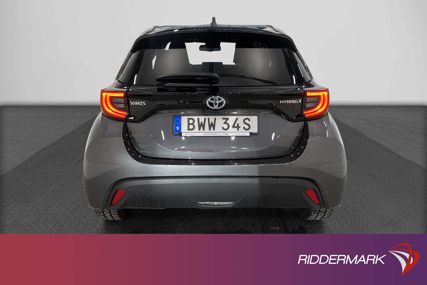 Toyota Yaris Hybrid CVT 116hk B-Kam 574kr Skatt Adaptiv