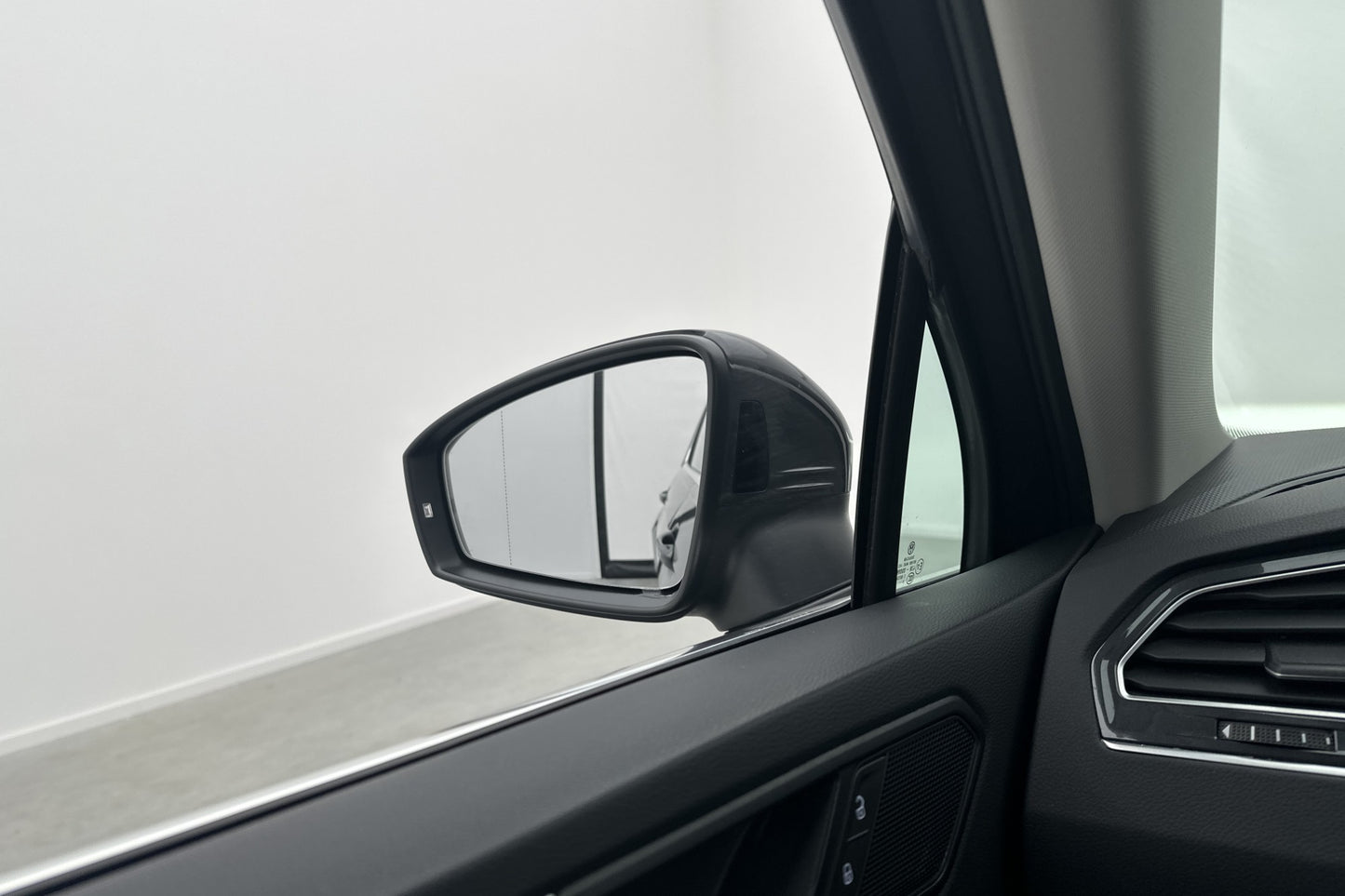 Volkswagen Tiguan 2.0 TDI 4M Driver Assist D-Värm Cockpit