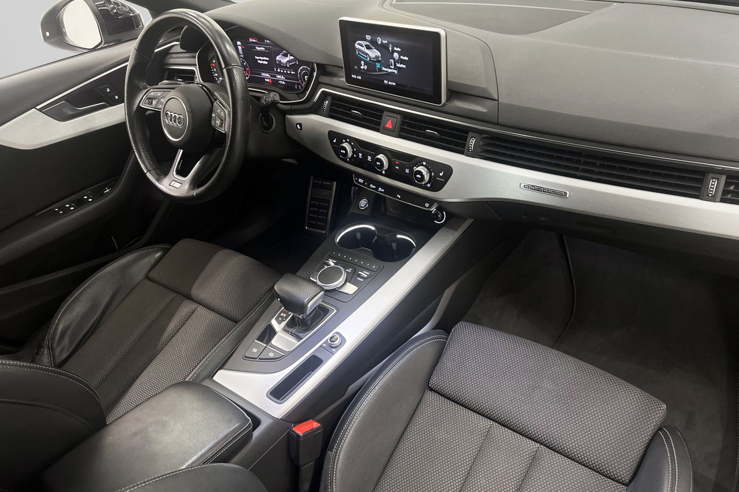 Audi A4 Avant 2.0 TDI quattro S-Line Cockpit Navi Välservad