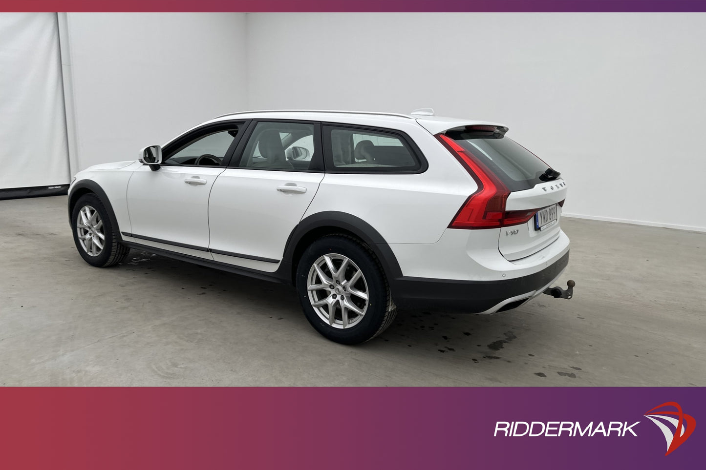 Volvo V90 CC D5 AWD Inscription VOC Drag HUD 360°kam 235hk