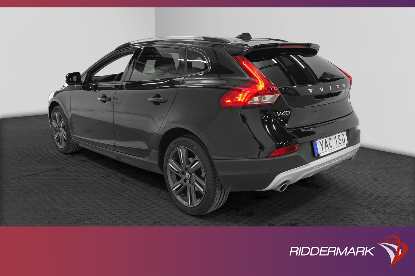 Volvo V40 Cross Country Summum VOC Pano Navi D-värme 150hk