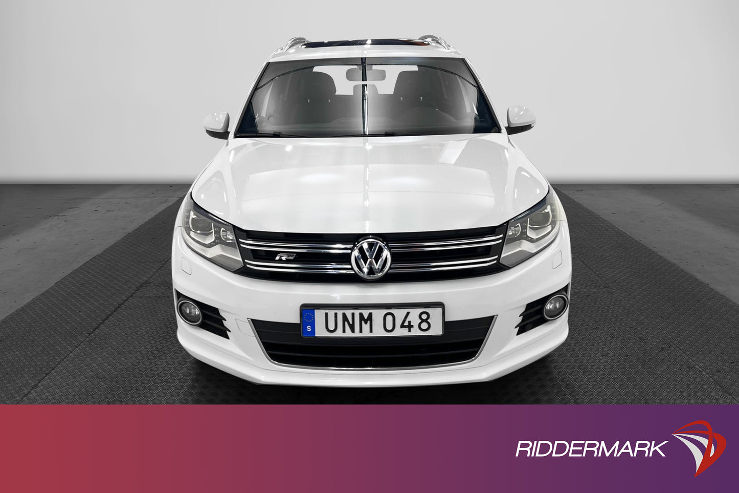 Volkswagen Tiguan 2.0 TDI 4M R-Line D-Värm Skinn Pano B-Kam