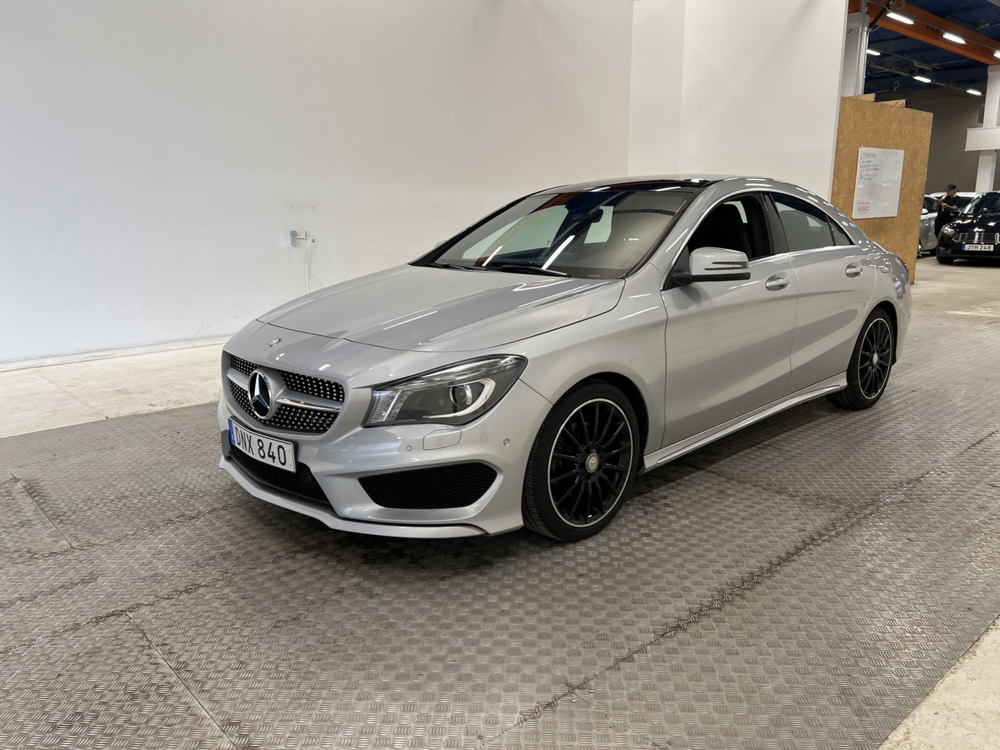 Mercedes-Benz CLA 180 122hk AMG Sport Panorama B-Kamera Eu6