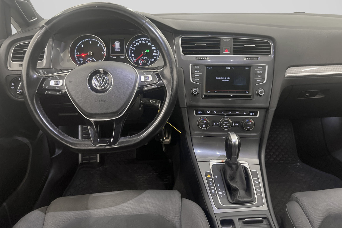 Volkswagen Golf Alltrack 4M 184hk Värmare B-kam Drag Pano