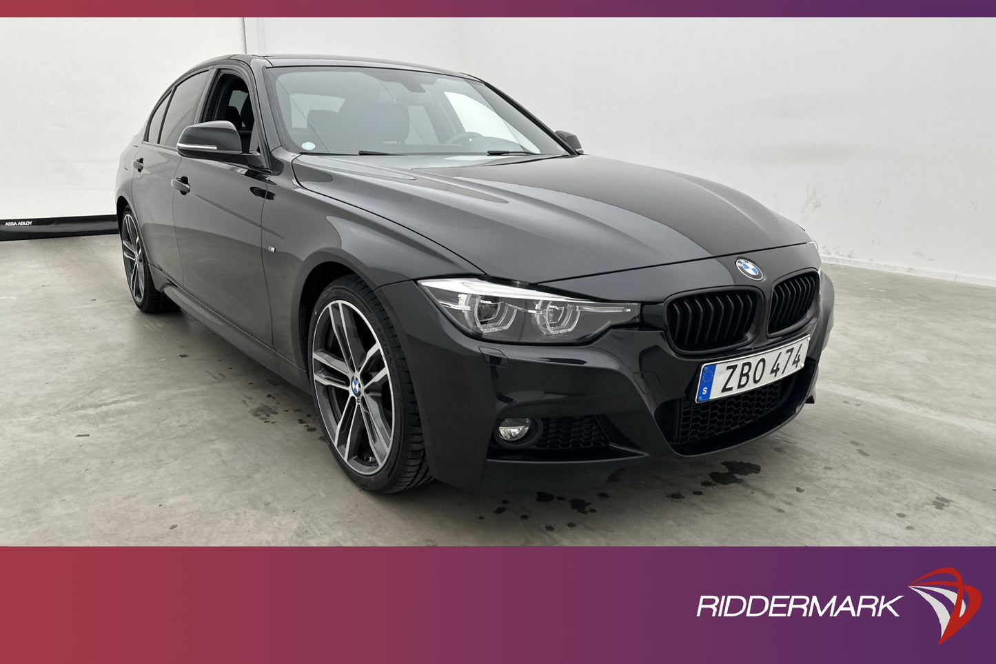 BMW 330 i Sedan 252hk M Sport HiFi Navi Cockpit Skinn