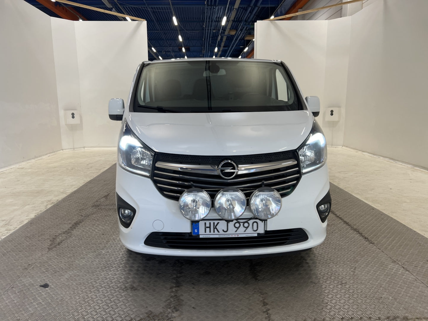 Opel Vivaro L2 1.6 145hk Värmare Dragkrok B-Kamera Moms