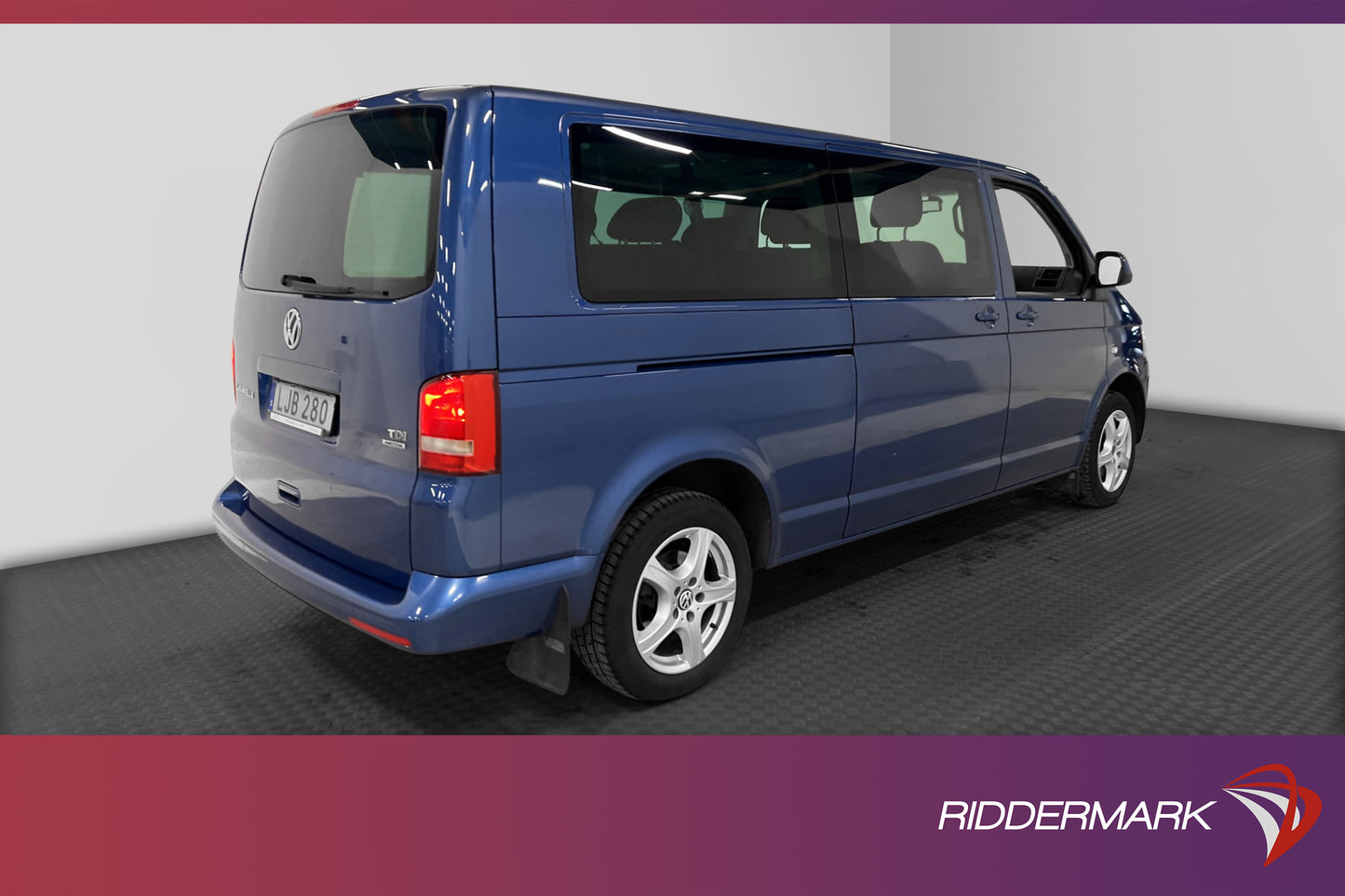 Volkswagen Caravelle Lång 2.0TDI 4Motion DSG Värmare 8-Sits