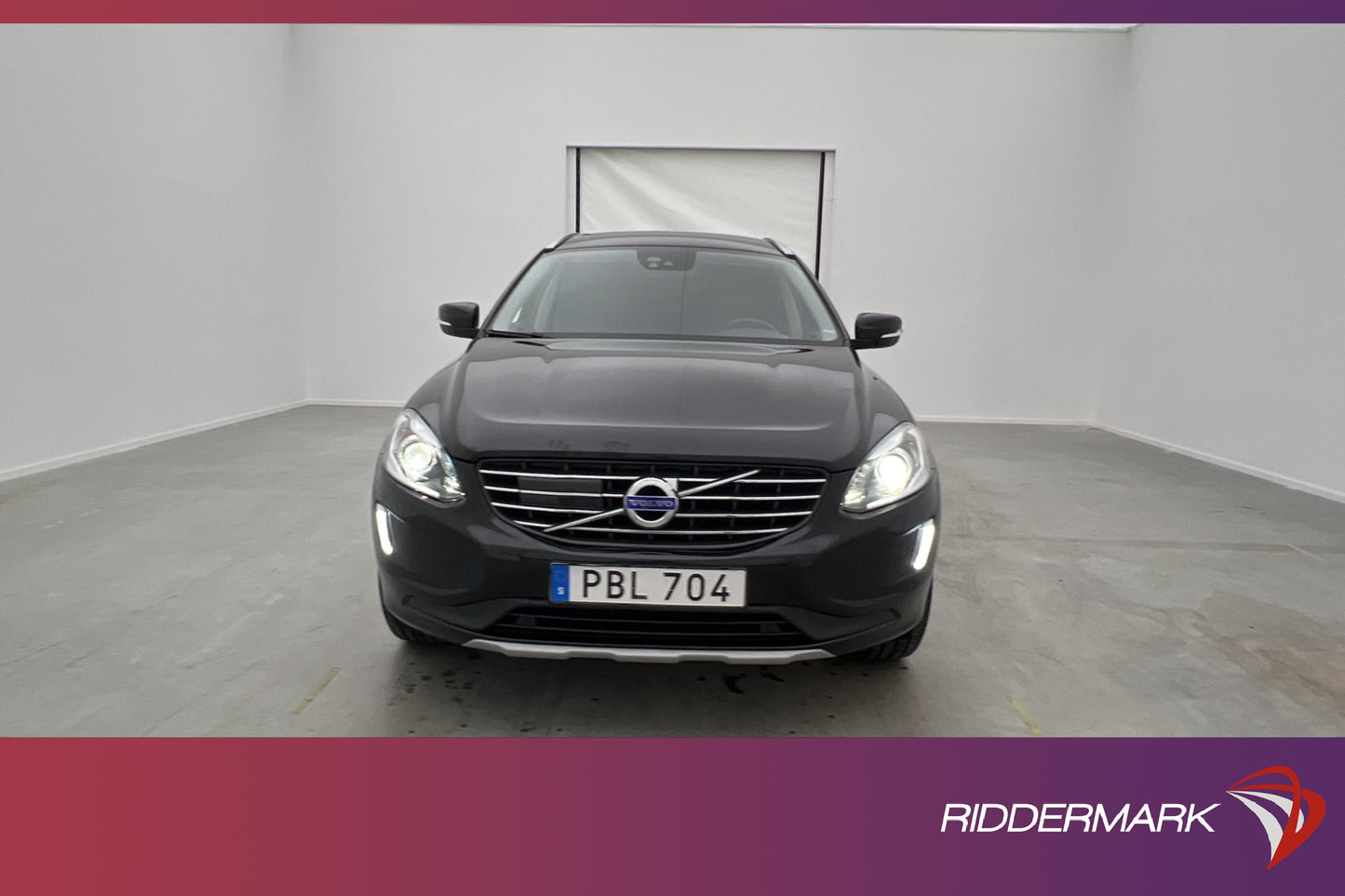 Volvo XC60 D4 AWD Summum VOC Navi Sensorer BLIS Drag