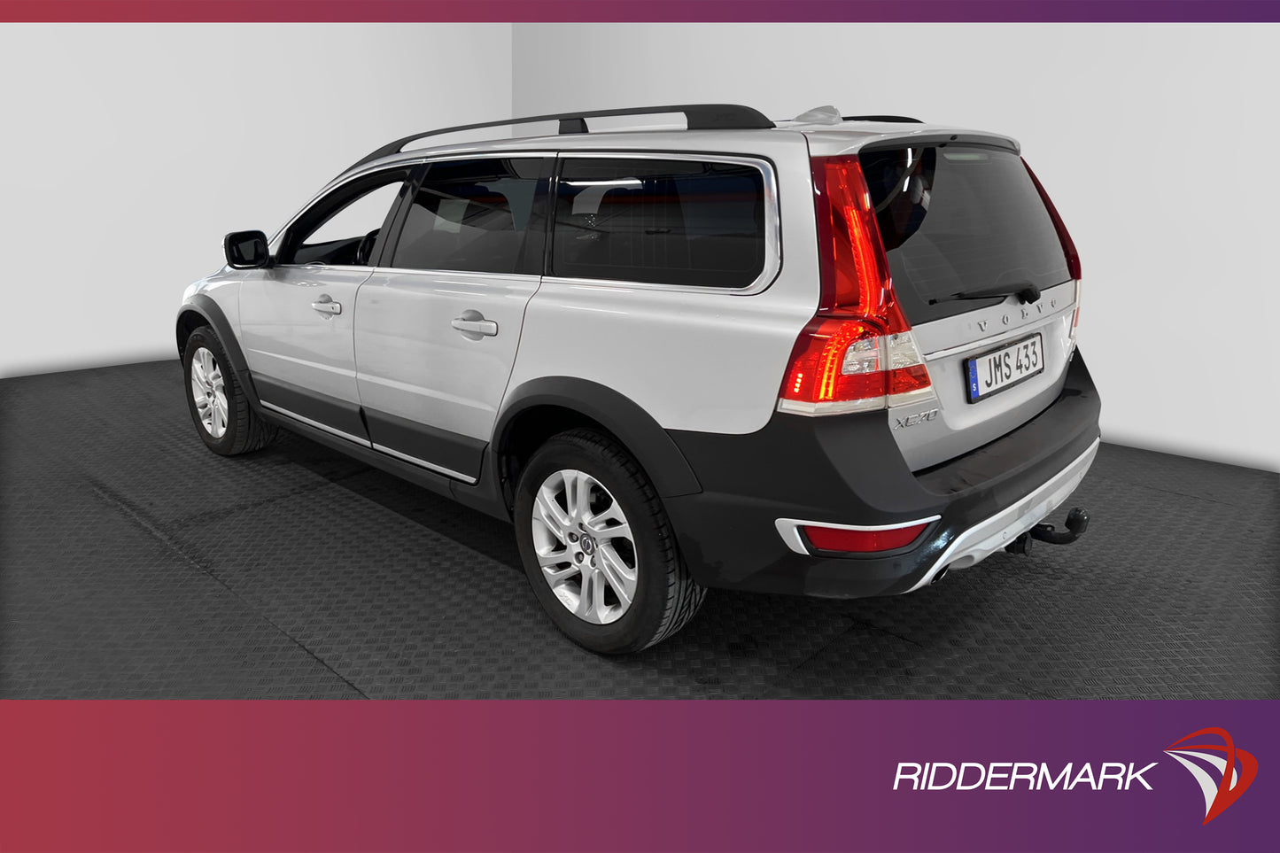 Volvo XC70 D4 AWD 181hk Momentum D-värm VOC Drag Nyservad