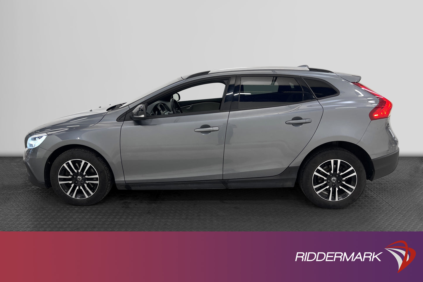 Volvo V40 CC D2 120hk Momentum Värmare VoC Välservad