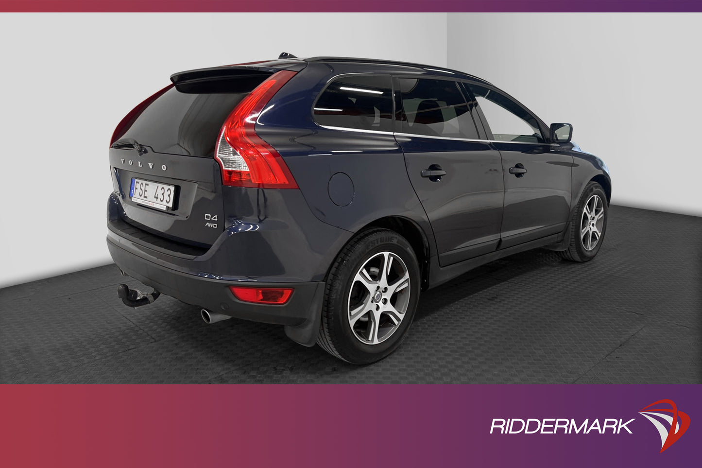 Volvo XC60 D4 AWD 163hk Momentum VOC Värmare Navi Skinn Dra