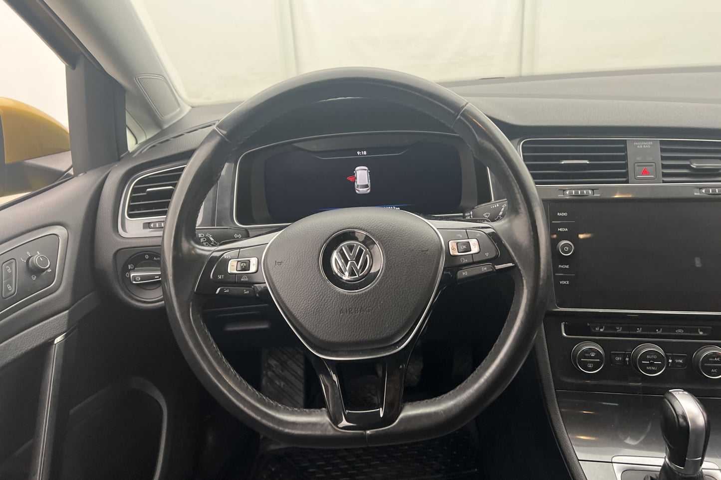 Volkswagen Golf Sportscombi 125hk Style Cockpit Värmare Drag