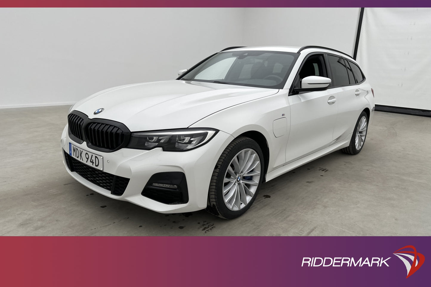 BMW 330 e xDrive Touring 292hk M Sport Navi HiFi Drag MOMS