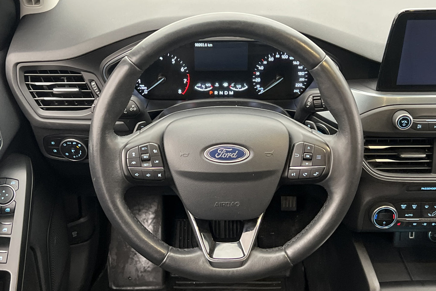 Ford Focus Active EcoBoost 125hk Launch Edt Kamera CarPlay