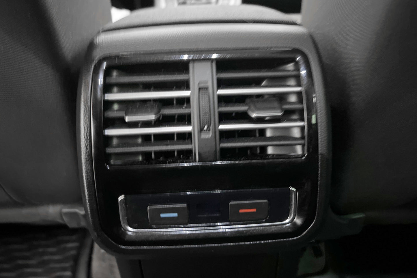 Volkswagen Passat TSI 150hk Cockpit B-kamera Keyless Drag