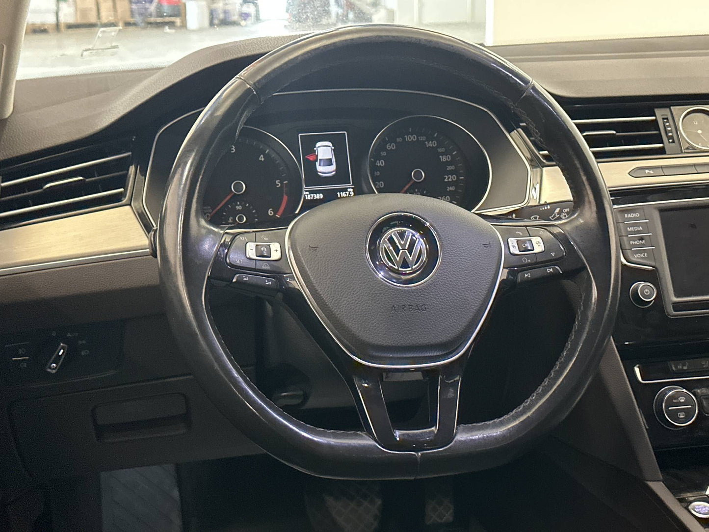 Volkswagen Passat 2.0 TDI 4M 240hk Värmare Dynaudio Kamera