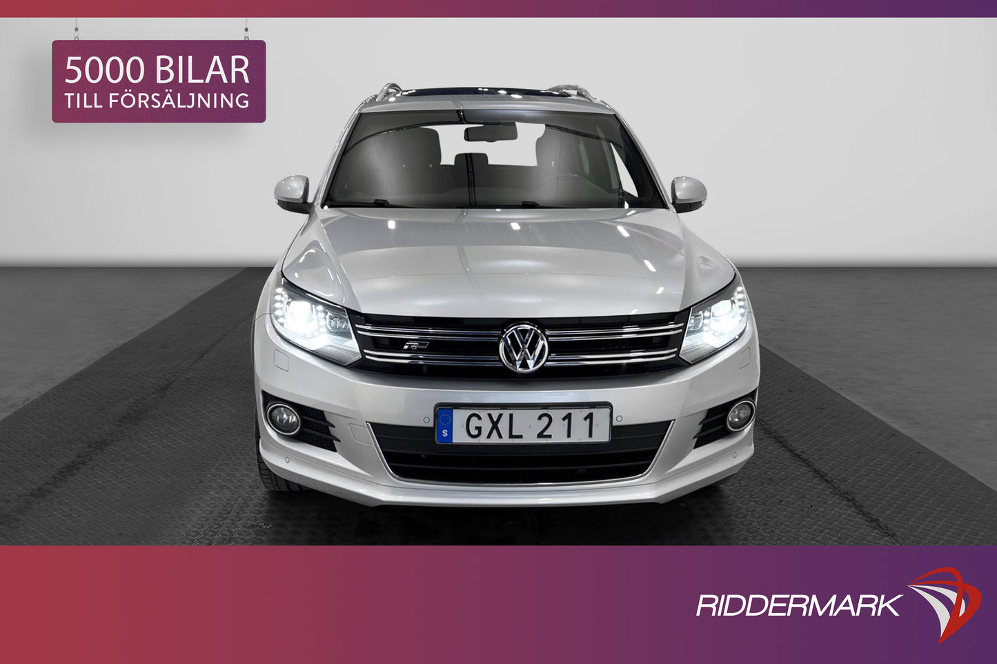 Volkswagen Tiguan 4M 184hk R-Line Pano Skinn Värmare 6645mil