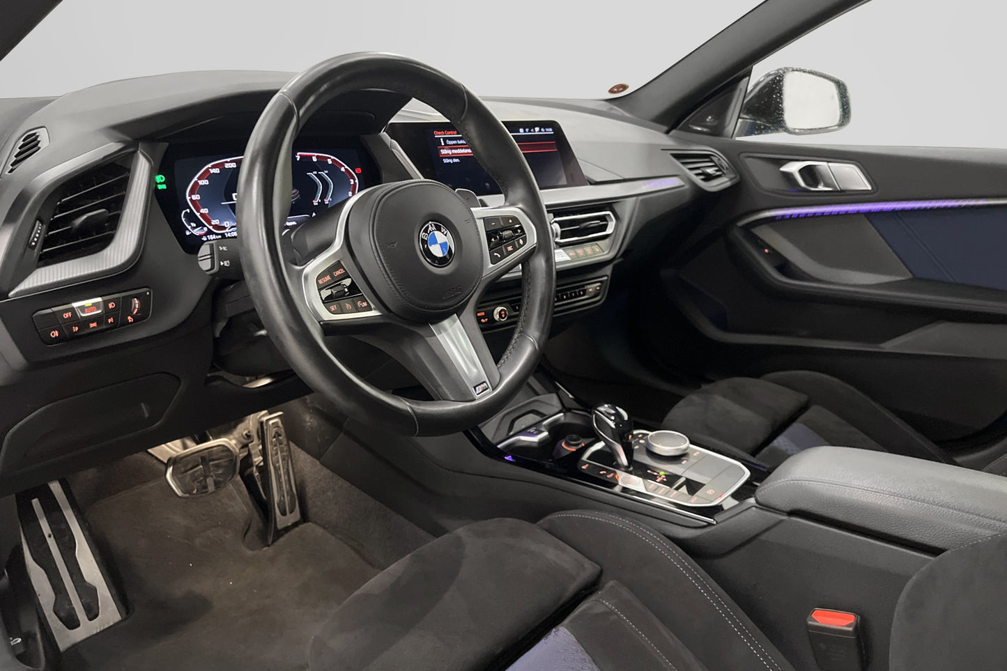 BMW M235 i xDrive Gran Coupé Cockpit H/K Navi Pano 306hk